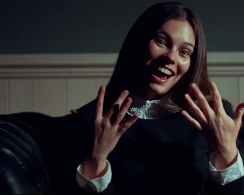 A screenshot of Ophelia in The Infectious Madness of Doctor Dekker 2.